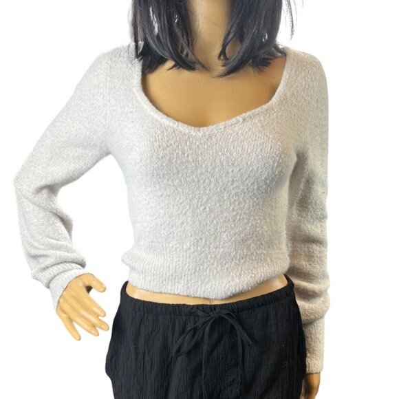 (5 for $25) Sincerely Jules Super Soft V-Neck Fitted Sweater in White - Picture 1 of 4